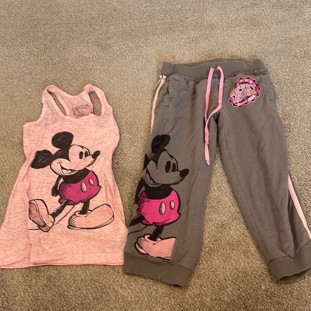 Disney Outfit Small Tank top Capri sweat pants size small